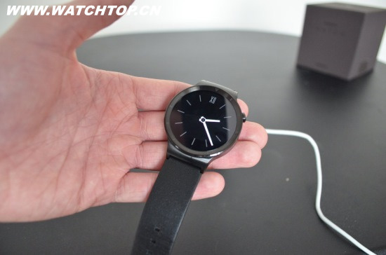 承传传统腕表的经典设计，英媒WT热评HUAWEI WATCH 英媒WT Huawei Watch 腕表 热点动态  第3张