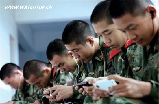 新兵用智能手表帮战友拍照 被上级认定为泄密 泄密 新兵 智能手表 热点动态  第1张